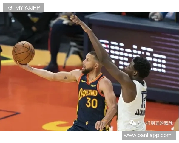 重庆篮球队的奋斗历程与大师赛背后的故事揭秘