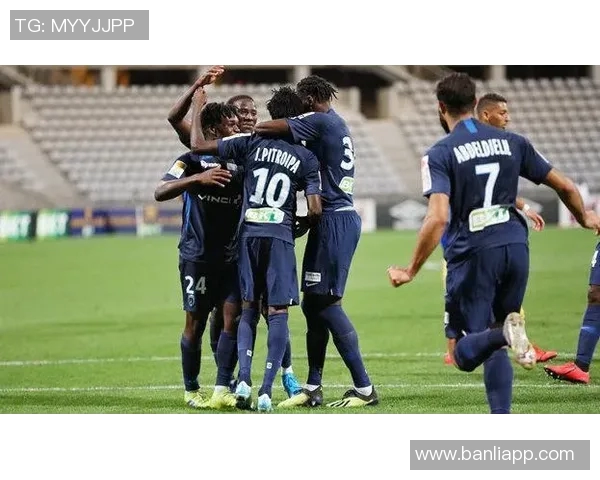 洛里昂与索肖2019年对决回顾：精彩瞬间与赛后分析