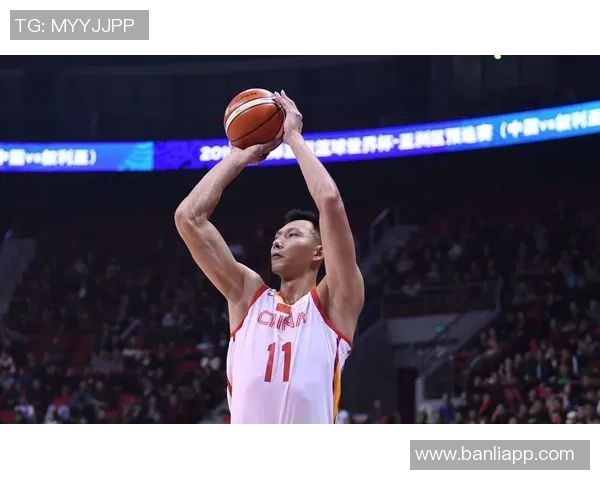 易建联：从篮球场上的传奇到生活中的榜样，见证中国篮球的辉煌与挑战