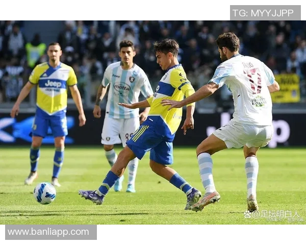 青年人对阵巴伦西亚的精彩较量展现足球激情与年轻活力